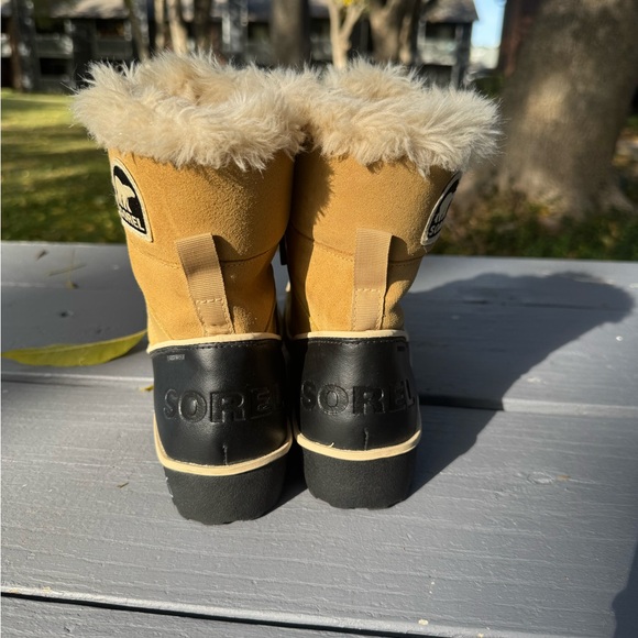 SOREL Women's Winter / Snow Tivoli II Suede Short Boot, Sz 7 - Picture 9 of 9